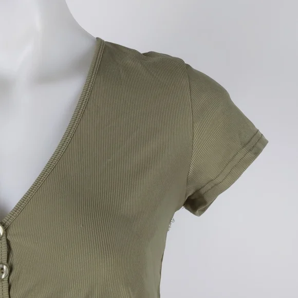 Valleygirl Top Size Med Khaki Green Short Sleeve Crop Ribbed Button Tie-up NEW - Picture 5 of 14